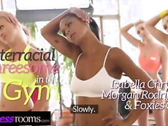 Fitness Rooms Morgan Rodriguez Foxies Gold and Isabella Chrystin gym 3some