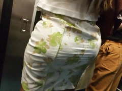 Super huge ass hot milf wife candid nalgona