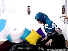 Cute Asian muslim slurps on Caliph cock
