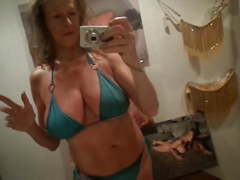 Hot crazy mom