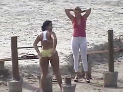 Mamaes gostosas na praia