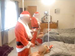 LINDA LOVES XMAS