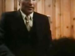 Dude fucks two girls in office threesome in vintage porn