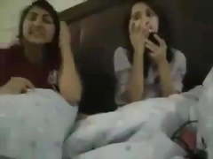 Pakistani College girls phudian